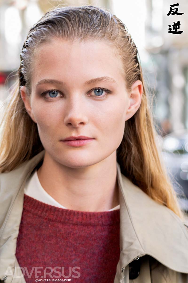 La tendenza capelli del 2026: glossy & greasy - Photo Charlotte Mesman