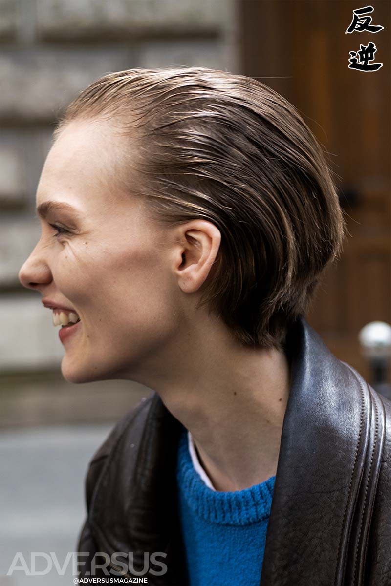 La tendenza capelli del 2026: glossy & greasy - Photo Charlotte Mesman