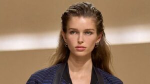 La tendenza capelli del 2026: glossy & greasy - Photo courtesy of Hermes