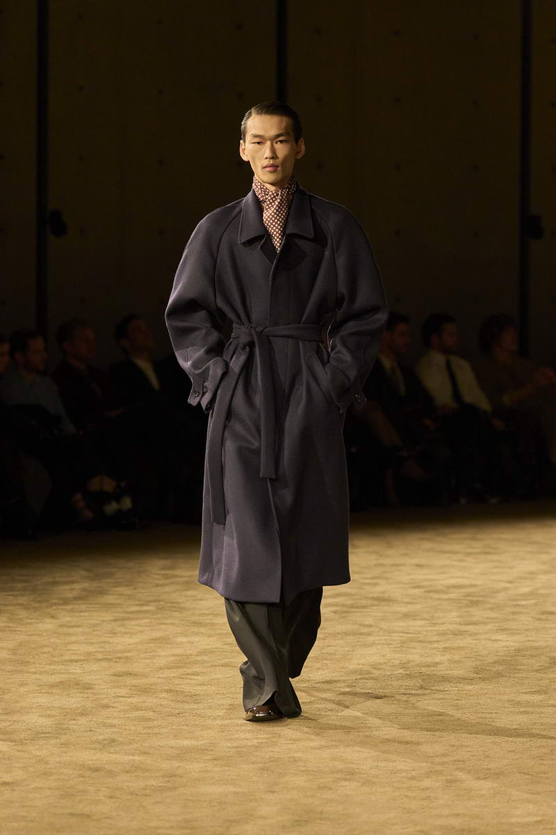 SAINT LAURENT UOMO AUTUNNO INVERNO 2026 2027 - Photo courtesy of Saint Laurent