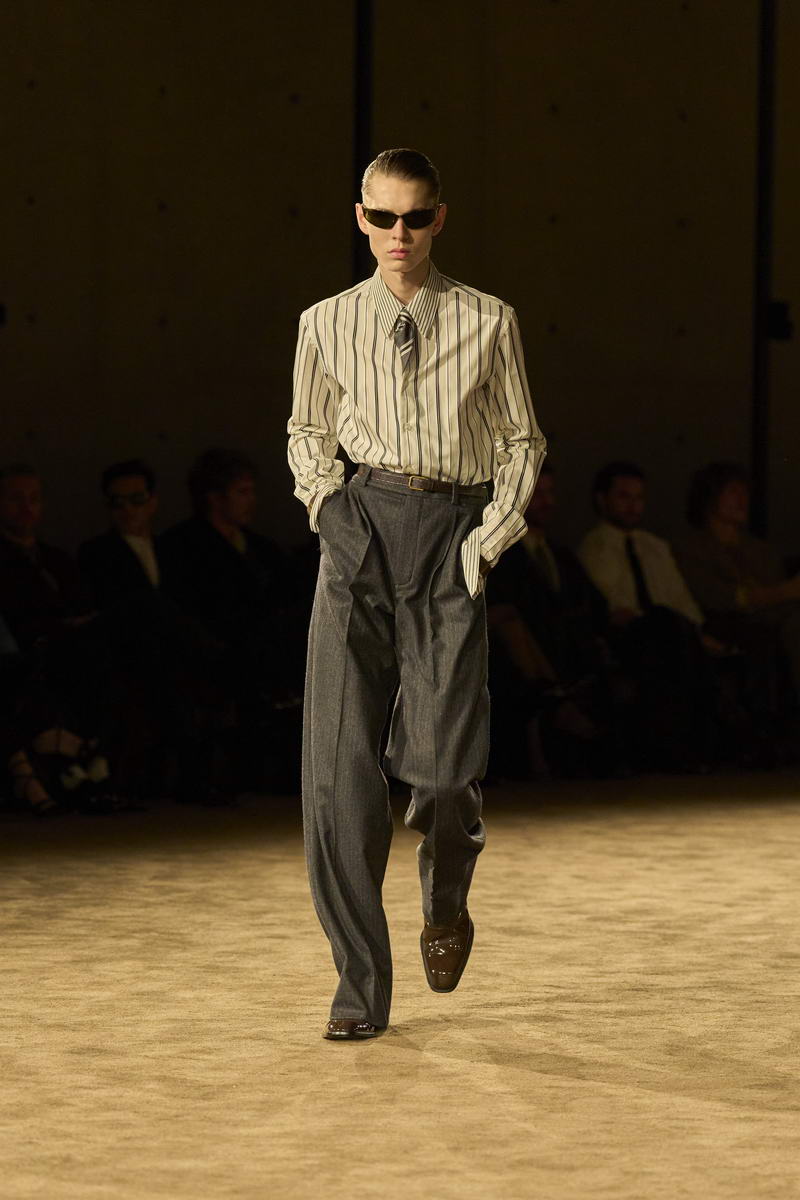 SAINT LAURENT UOMO AUTUNNO INVERNO 2026 2027 - Photo courtesy of Saint Laurent