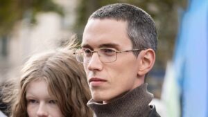 Tagli di capelli uomo 2026: buzz cut o crew cut moderno? - Photo Charlotte Mesman