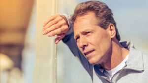 Perché ci sentiamo spesso stanchi (e come ritrovare energia)