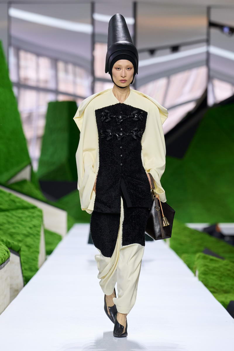 Louis Vuitton collezione donna autunno inverno 2026 2027 - © Louis Vuitton – All rights reserved