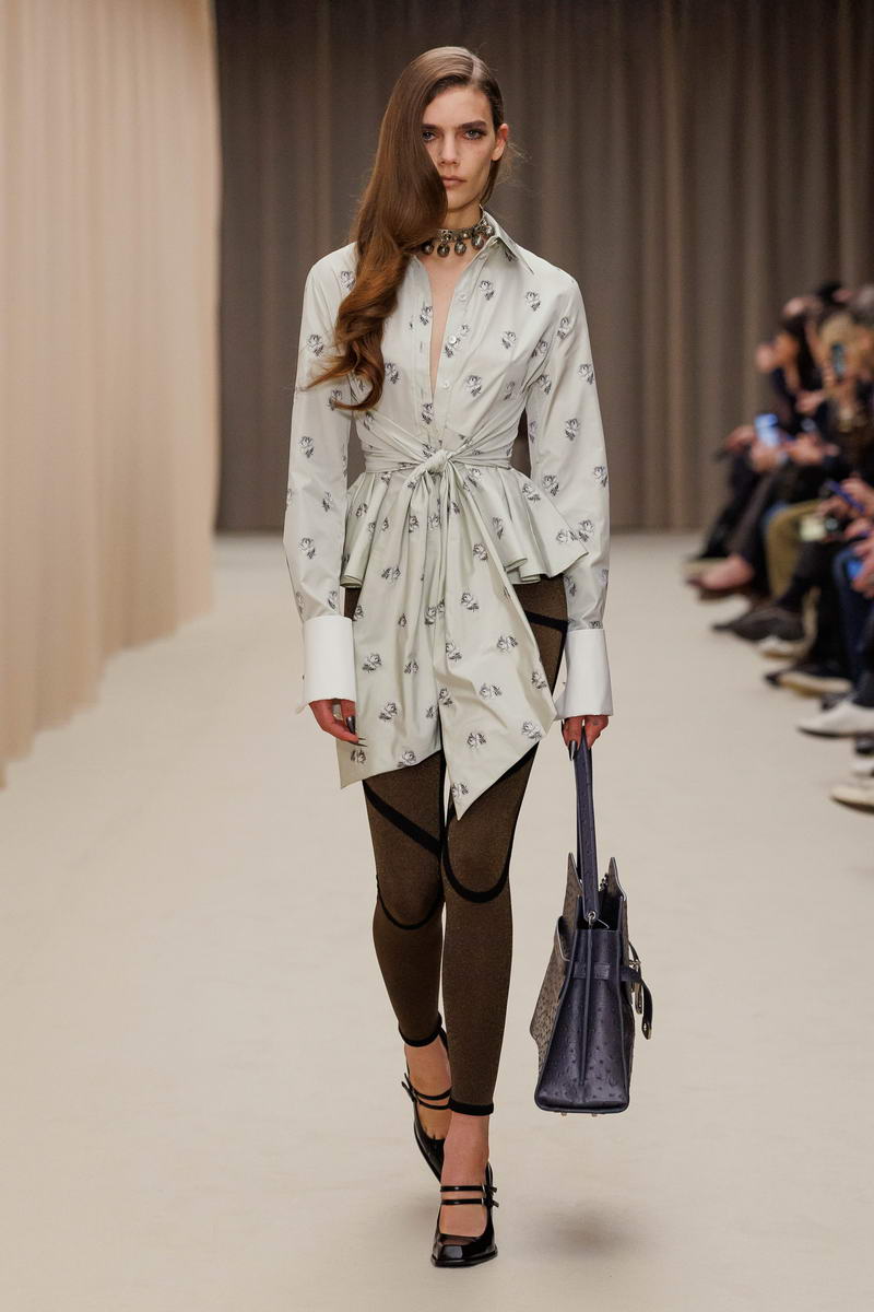 McQueen collezione Autunno/Inverno 2026 - Photo courtesy of McQueen