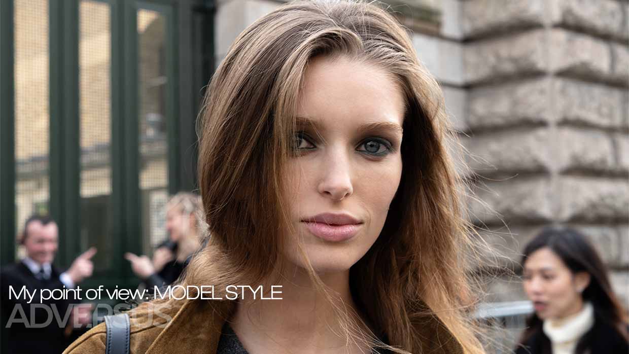 Stella Hanan. Il mio punto di vista: le modelle all’uscita backstage da Hermès Autunno/Inverno 2026–2027