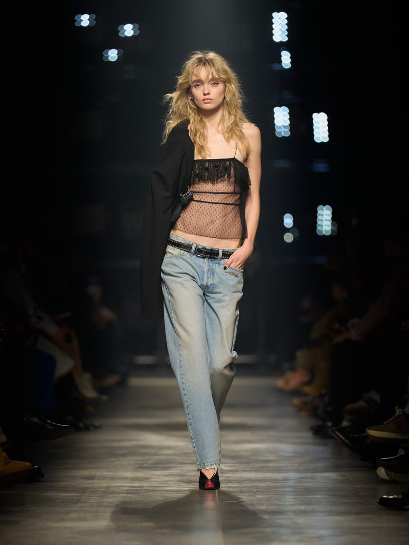 L’intima dualità di Isabel Marant Inverno 2026 - Photo courtesy of Isabel Marant