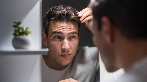 Cura dei capelli uomo: come scegliere la routine giusta