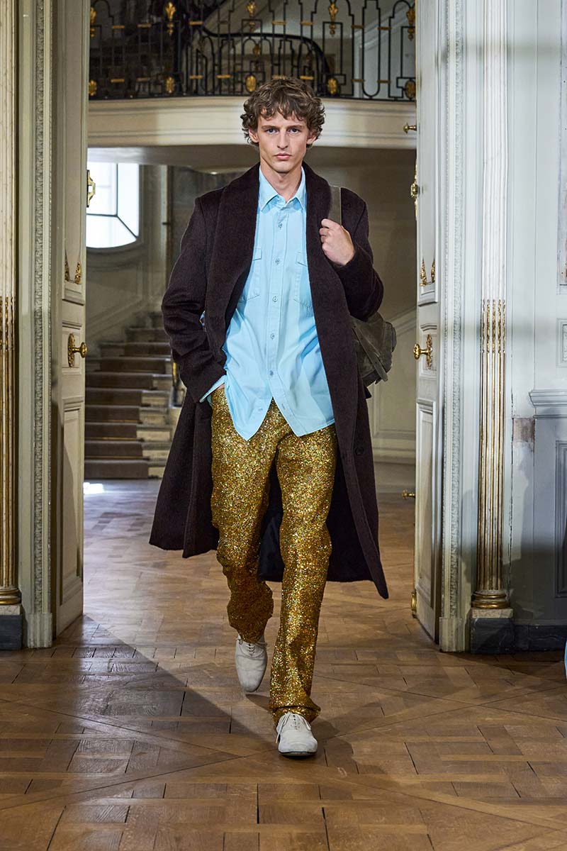 Per l’estate 2027, i ricci sono protagonisti. Photo courtesy of Dior